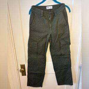 Aritzia Women’s TNA Supply Cargo Pants in Olive Green